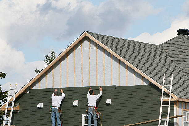 Professional Siding Contractor technician working in Canal Winchester, OH